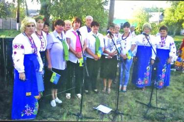 Художні колективи «Гармонія» і «Світанок» на День села Паськівка.