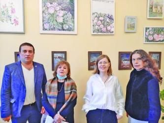 Зліва направо: Олег Слизько, Валентина Скриль,  Олена Зозуля та Оксана Кравченко на відкритті виставки.