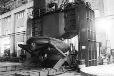 На Полтавському заводі «Хіммаш» був встановлений гідравлічний прес зусиллям пресування 2500 тонн для виготовлення днищ до великогабаритним цистерн.