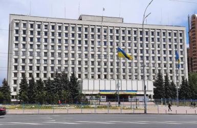 Будівля Центральної виборчої комісії в Києві.